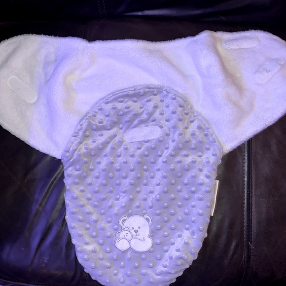 blankets & beyond - SUPER SOFT  & COZY Newborn baby velcro closure swaddle(new) - Picture 10 of 12